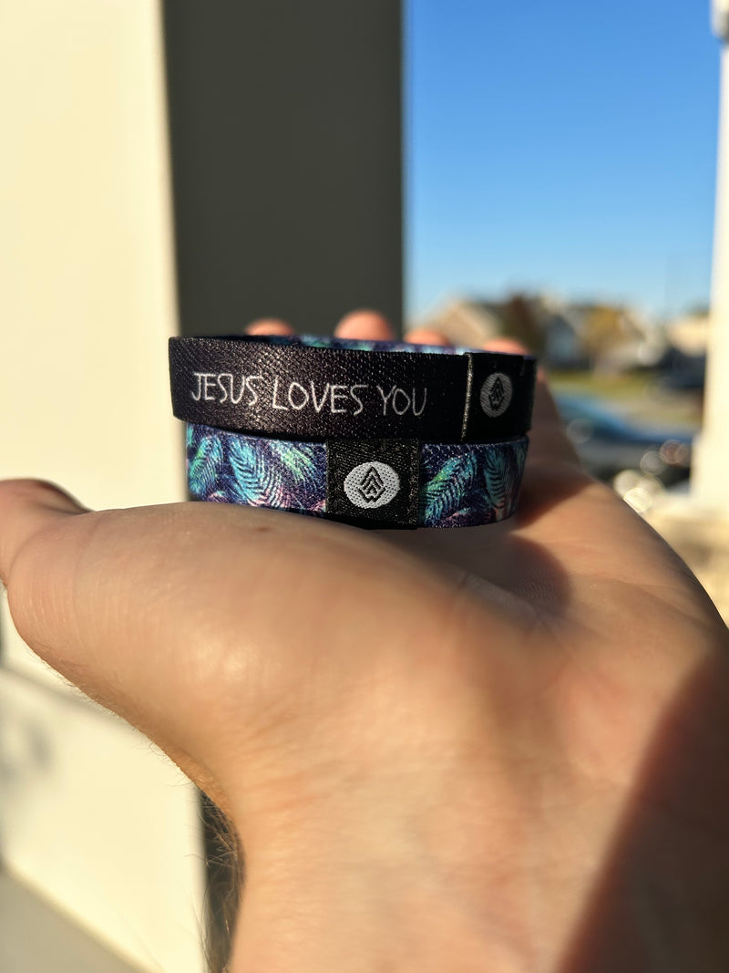 JESUS LOVES YOU | 3-PACK Reversible Bracelets